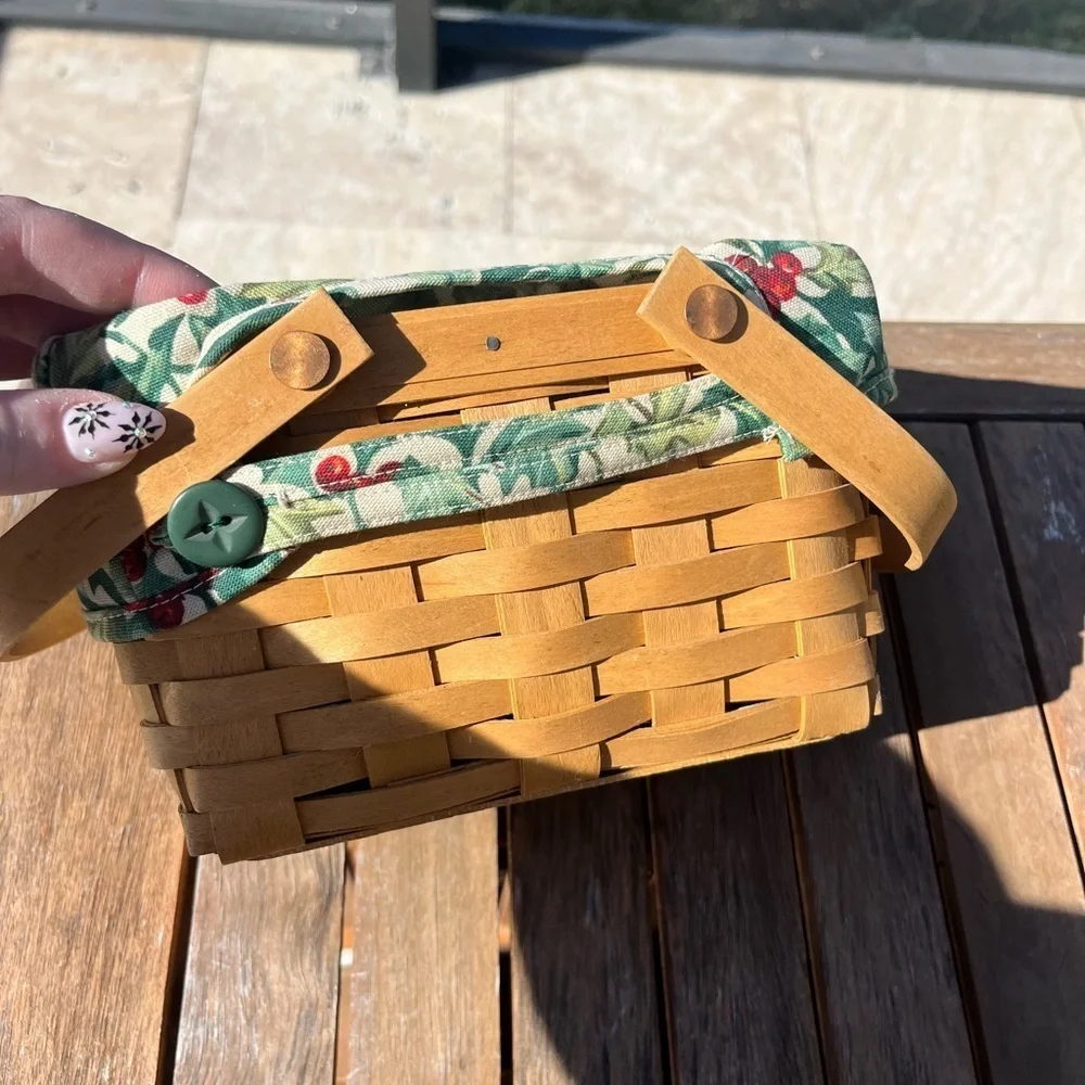 Longaberger Basket Small Gathering 2013 With Holly Liner Holiday